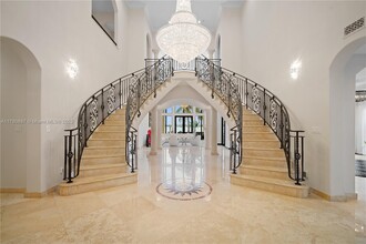 3300 NE 171st St in North Miami Beach, FL - Building Photo - Building Photo