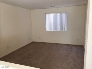 9529 Van Halen Ln in Las Vegas, NV - Building Photo - Building Photo