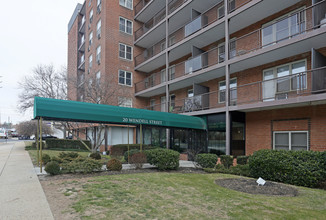 Wendell Terrace in Hempstead, NY - Building Photo - Building Photo