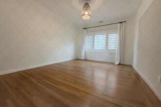 1120 Masonic Ave, Unit 1105 in Albany, CA - Foto de edificio - Building Photo