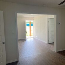 302 S Rusk St in Sherman, TX - Building Photo - Building Photo