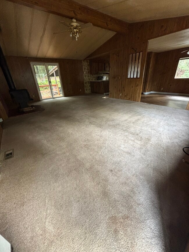 201 Lind Rd in Grants Pass, OR - Building Photo - Building Photo