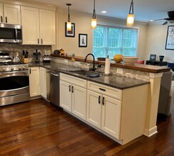 1 Riverside Dr in Clinton, NJ - Building Photo - Building Photo