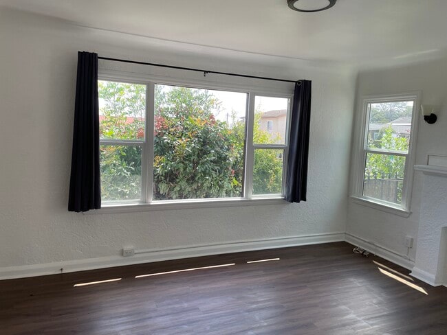 1905 S Alma St, Unit 1905 in Los Angeles, CA - Building Photo - Building Photo