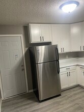 332 Quincy St NE, Unit 332 in Minneapolis, MN - Foto de edificio - Building Photo