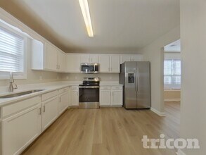 629 Amberwood Dr in Villa Rica, GA - Foto de edificio - Building Photo