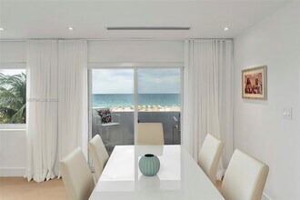 325 Ocean Dr in Miami Beach, FL - Foto de edificio - Building Photo