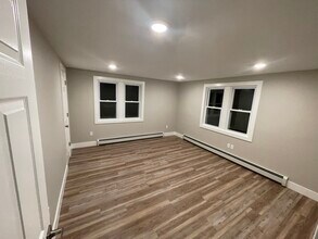 114 W Nagonaba St in Northport, MI - Building Photo - Building Photo
