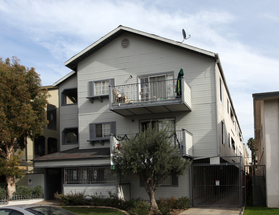 Gaviota Apartments in Long Beach, CA - Building Photo