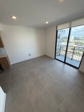 2138 Taylor St, Unit A3 in Hollywood, FL - Building Photo - Building Photo