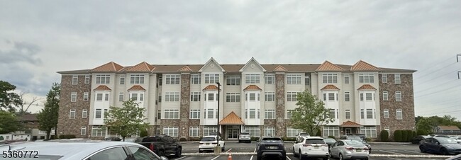 property at 102 E Elizabeth Ave