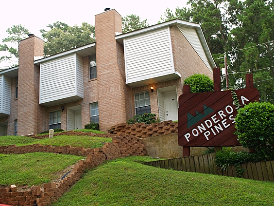 Ponderosa Pines in Nacogdoches, TX - Building Photo