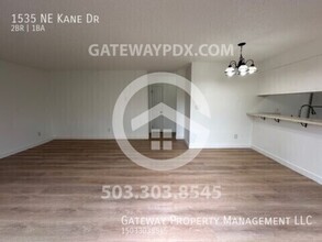 1535 NE Kane Dr in Gresham, OR - Building Photo - Building Photo
