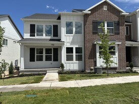 732 Banner Dr in Saratoga Springs, UT - Building Photo