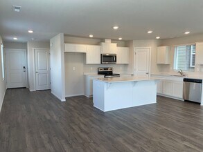 2905 N Pioneer Canyon Dr in Ridgefield, WA - Building Photo - Building Photo