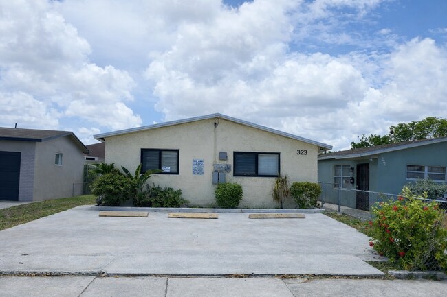 323 NW 4 Ave Hallandale, FL 33009