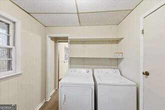 8435 E Campbellton St in Fairburn, GA - Foto de edificio - Building Photo