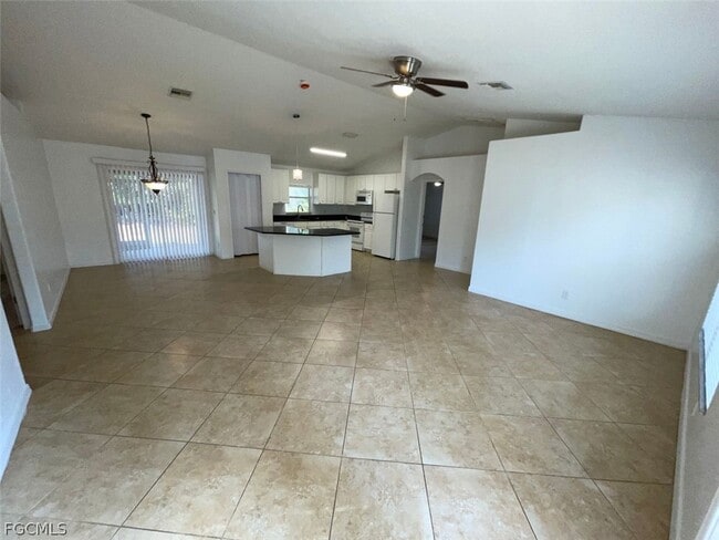 2614 Carol Pl in Lehigh Acres, FL - Building Photo - Building Photo