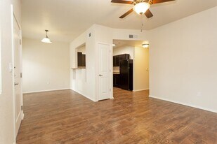 3268 N Zaragoza Rd in El Paso, TX - Building Photo