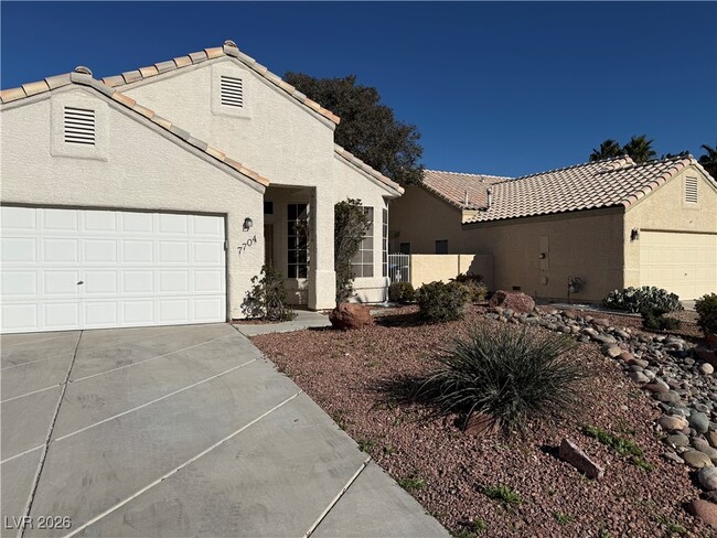 7704 Kasmere Falls Dr in Las Vegas, NV - Building Photo - Building Photo