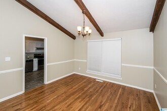 929 Edwards Lake Rd in Birmingham, AL - Building Photo - Building Photo