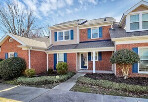9459 Kings Falls Dr in Charlotte, NC - Building Photo