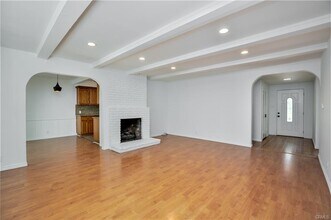 5219 San Feliciano Dr in Los Angeles, CA - Building Photo - Building Photo