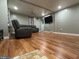 102 Philmar Ave in Cherry Hill Township, NJ - Building Photo