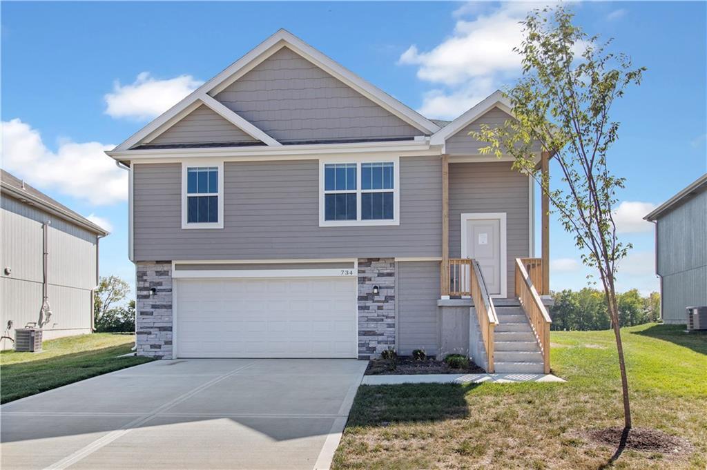 734 Connor St in Belton, MO - Building Photo