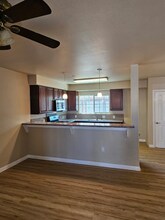 9000 S Figueroa St in Los Angeles, CA - Building Photo - Building Photo