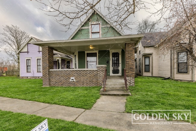 property at 805 E Jackson St