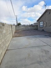 1280 Blankenship Ave, Unit 2 in Las Vegas, NV - Building Photo - Building Photo