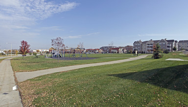 Cortland Pond Apartments in Madison, WI - Foto de edificio - Building Photo