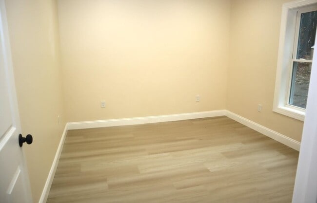 615 White School House Rd in Madison, ME - Building Photo - Building Photo