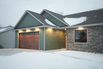 1926 W 6th St in New Richmond, WI - Building Photo - Building Photo