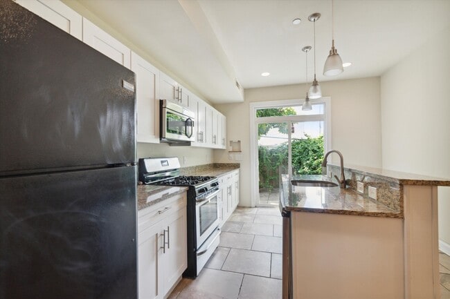 1728 N Gratz St in Philadelphia, PA - Building Photo - Building Photo