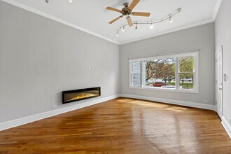 2536 W Logan Blvd in Chicago, IL - Building Photo - Building Photo