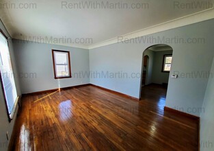 500 Boston Ave in Waterloo, IA - Building Photo - Building Photo