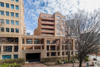 Hampden Square in Bethesda, MD - Building Photo - Building Photo