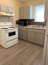 2350 Hegele St in Beaumont, TX - Building Photo - Building Photo
