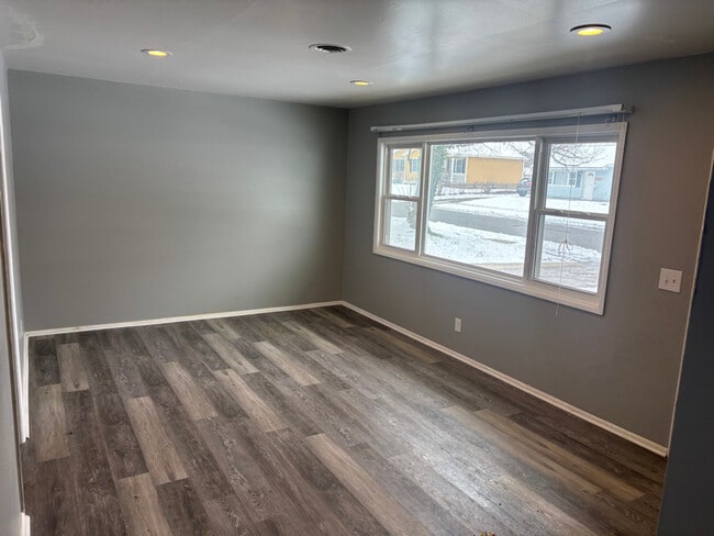 1931 Morris Ave NE in Canton, OH - Building Photo - Building Photo