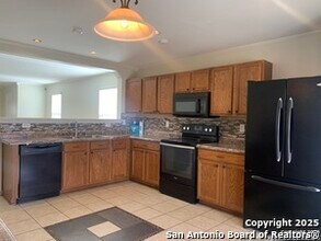 119 Cedron Chase in San Antonio, TX - Building Photo - Building Photo