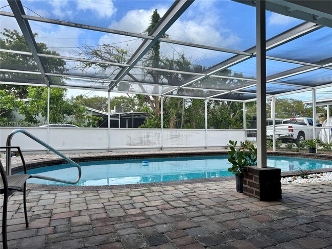 property at 1327 Garfield St