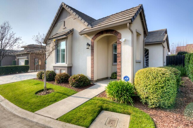 4279 Heritage Ave in Clovis, CA - Building Photo - Building Photo