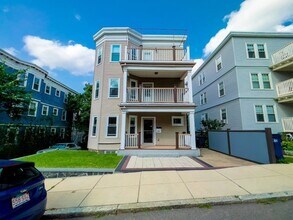 24 Montvale St in Boston, MA - Building Photo - Building Photo