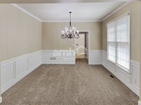 393 Cherry Tree Ln in Marietta, GA - Foto de edificio - Building Photo