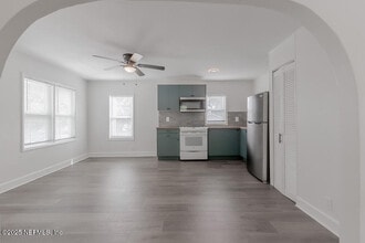 2024 Art Museum Dr in Jacksonville, FL - Building Photo - Building Photo