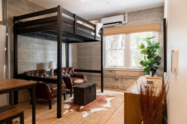 79-97 S Oak St in Ventura, CA - Building Photo - Building Photo