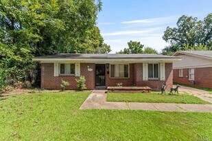 1221 Belmont St in Montgomery, AL - Building Photo