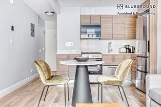 340 E 51st St in New York, NY - Building Photo - Building Photo